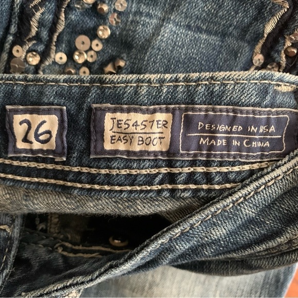 Miss Me Embellished Sequin /Rhinestone Easy Boot Cut Low Rise Jeans 26 - Picture 11 of 13